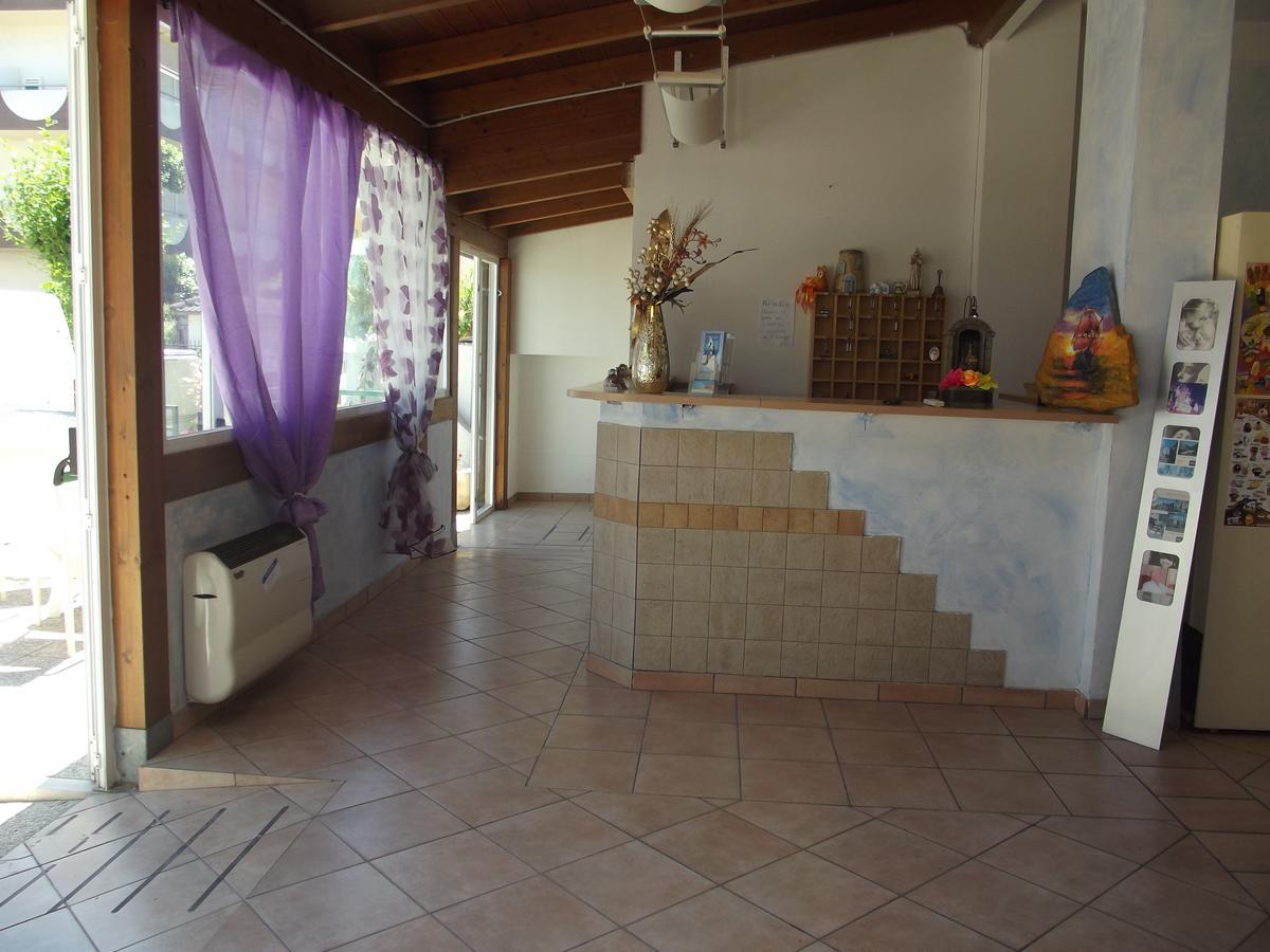 Hotel Sabbia D'Oro Pineto Exteriér fotografie